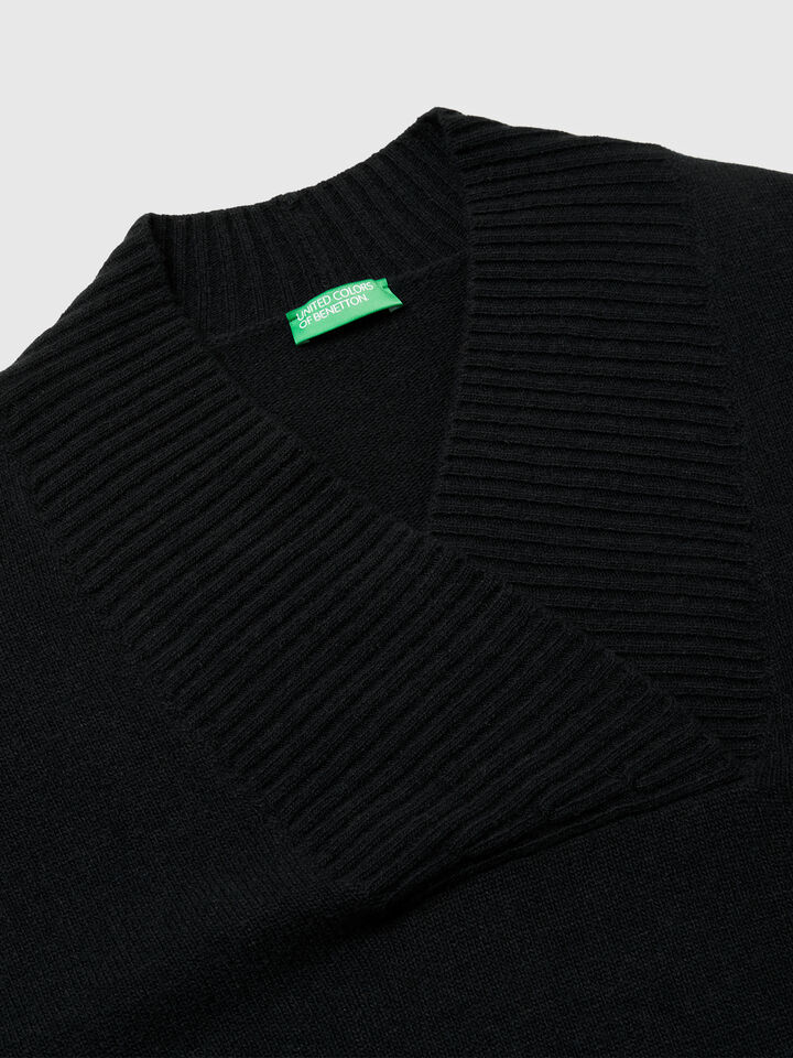 V NECK SWEATER L/S Women image number 3